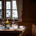 Hirschen - Fine Hotel, Restaurant & מלון