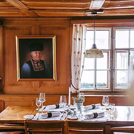 Hirschen - Fine Hotel, Restaurant & 호텔 4*