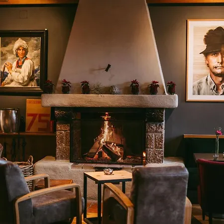 Ξενοδοχείο Hirschen - Fine Hotel, Restaurant & 4*